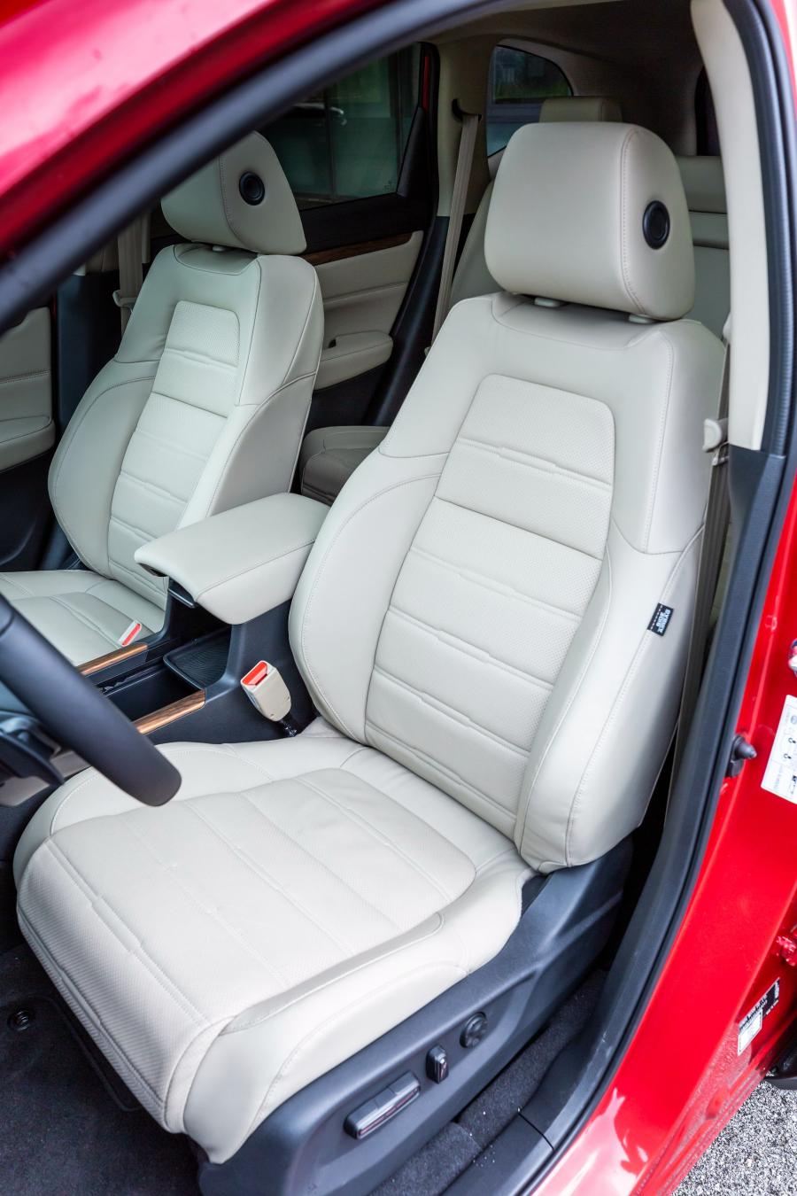Интерьер Honda CR-V 2018 года  (EU) (фото 34 из 40)